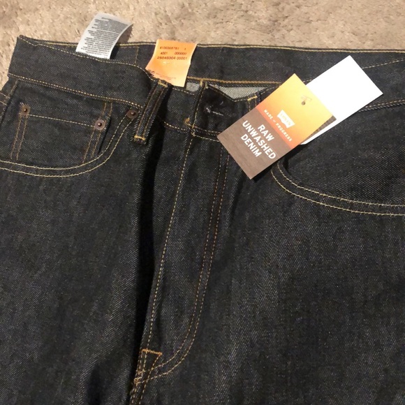NWT- Men’s Levi’s 32x32 - Picture 2 of 4